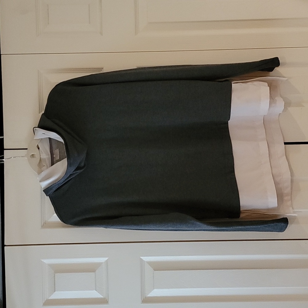 CALIA by Carrie Underwood women's size L long sleeve gray cowlneck  top